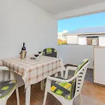 Apartment By The Sea - 24608